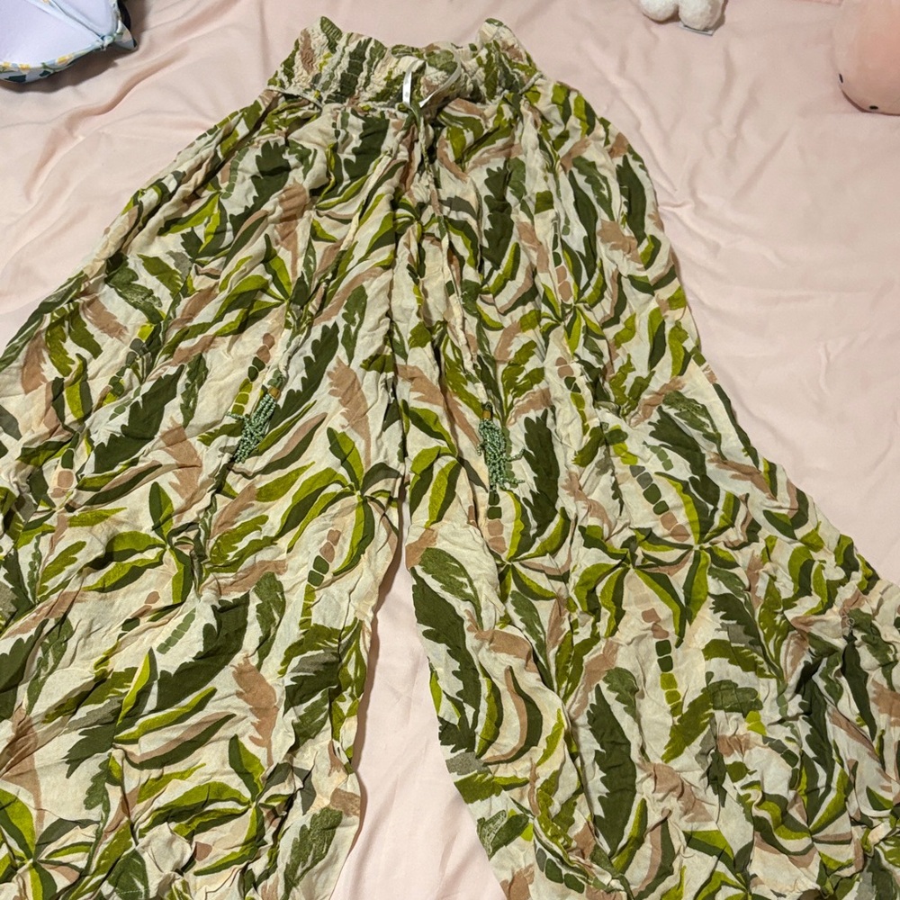 Leaf-Print Wide Leg Palazzo Pants - Green & Beige